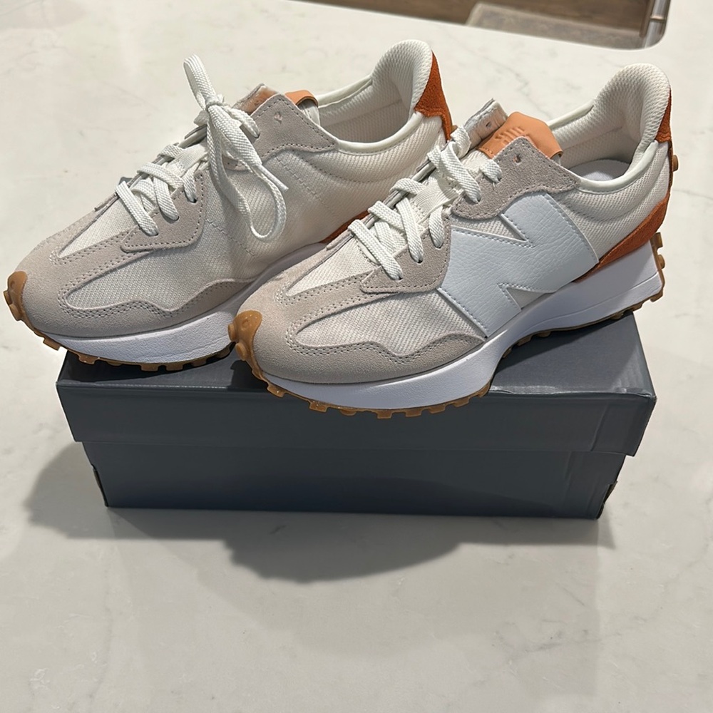 Brand NEW! New Balance Beige and White Sneakers